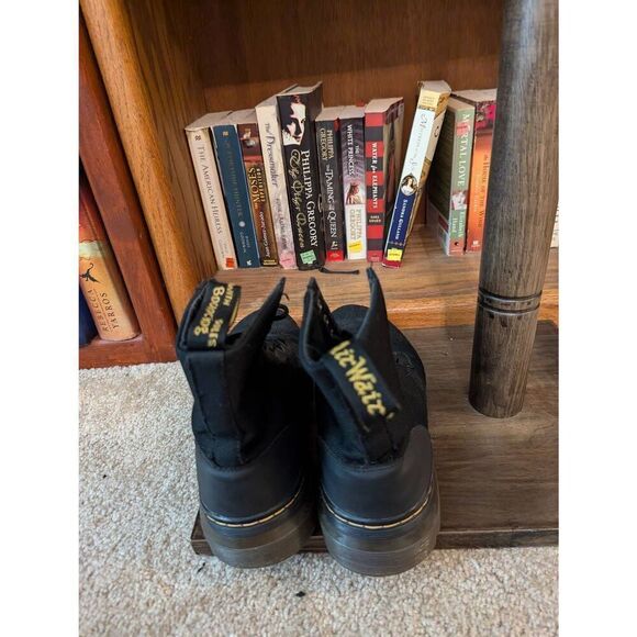 Dr. Martens Combs Poly Casual Boots Men's Black / Yellow Shoes COMBS -AW004 SZ 9 - Picture 3 of 5